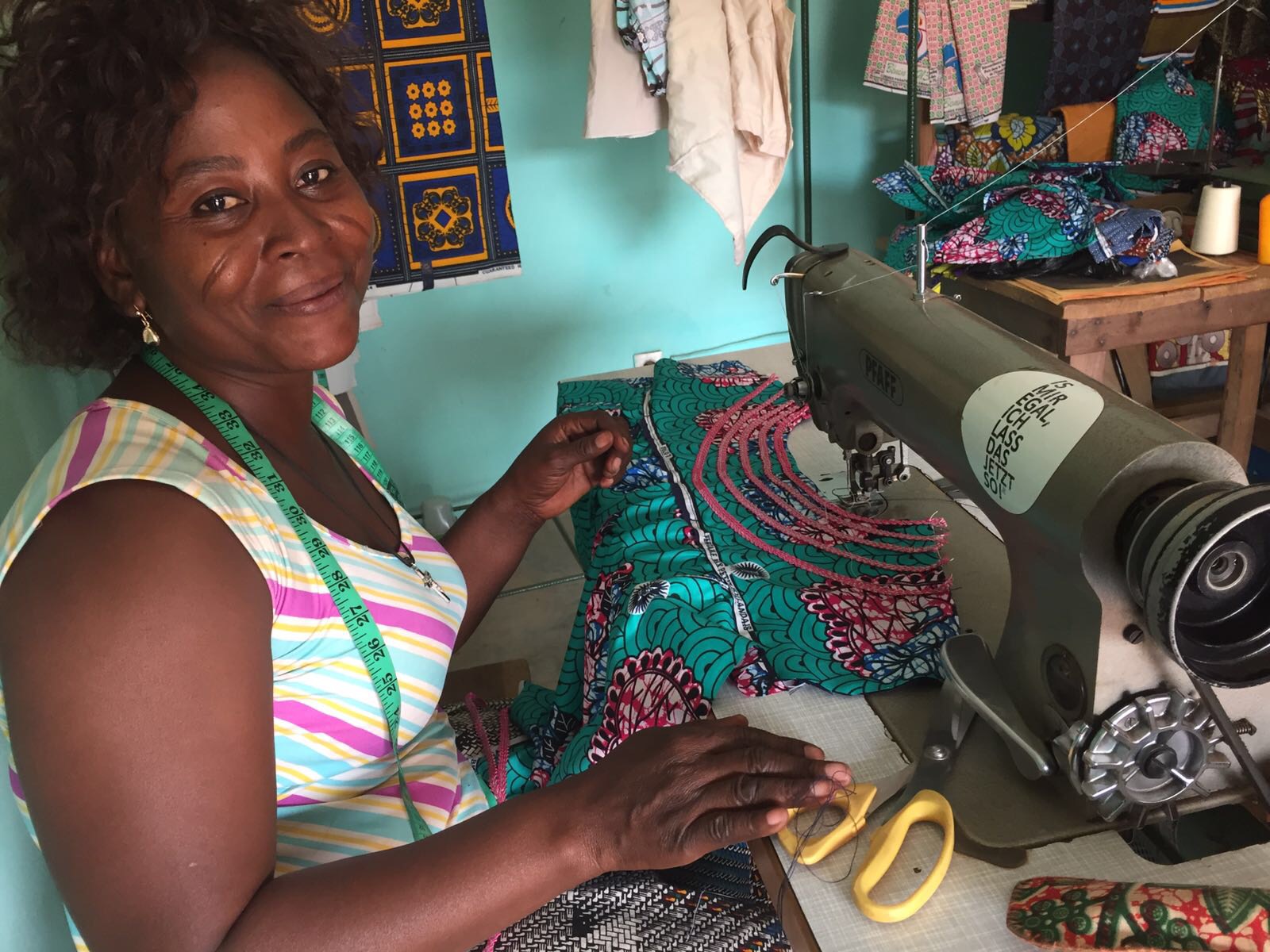 African Dirndl_bayerische Dirndln aus afrikanischen Stoffen